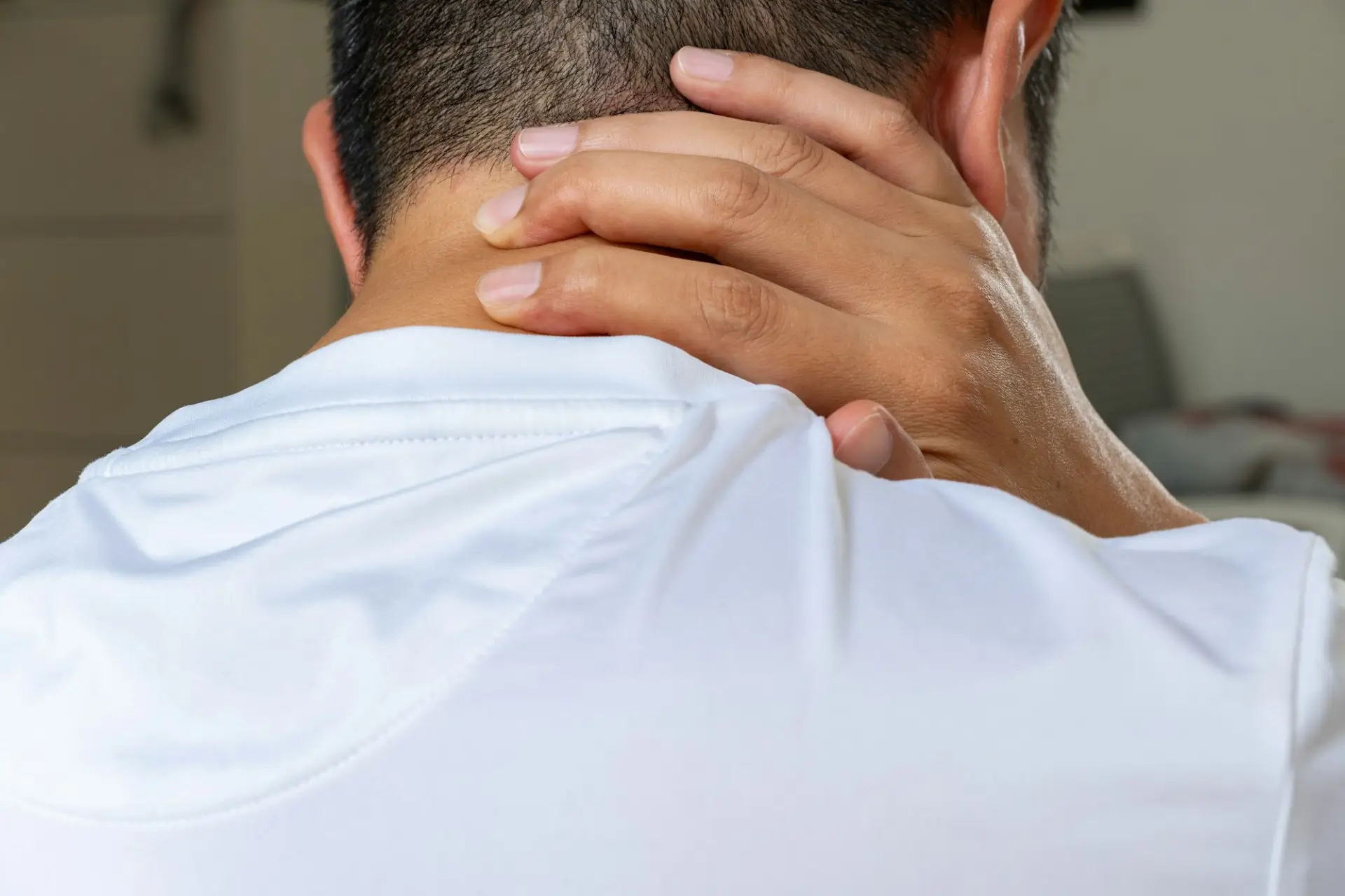 back pain neck pain chiropractor relief